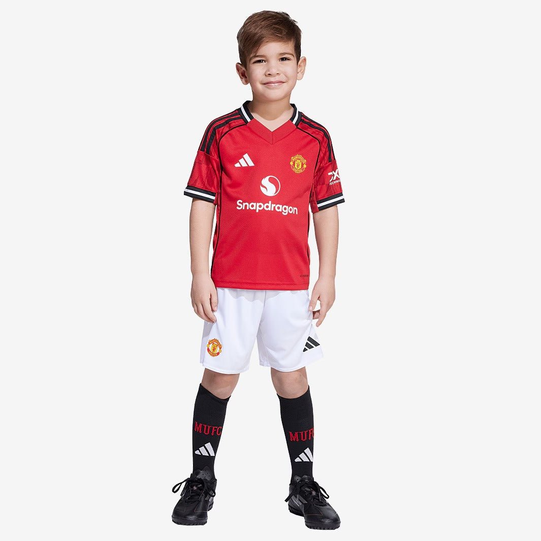Conjunto Infantil Adidas Manchester United 2025/26 Torcedor Conjunto Infantil Adidas Manchester United 2025/26 Torcedor