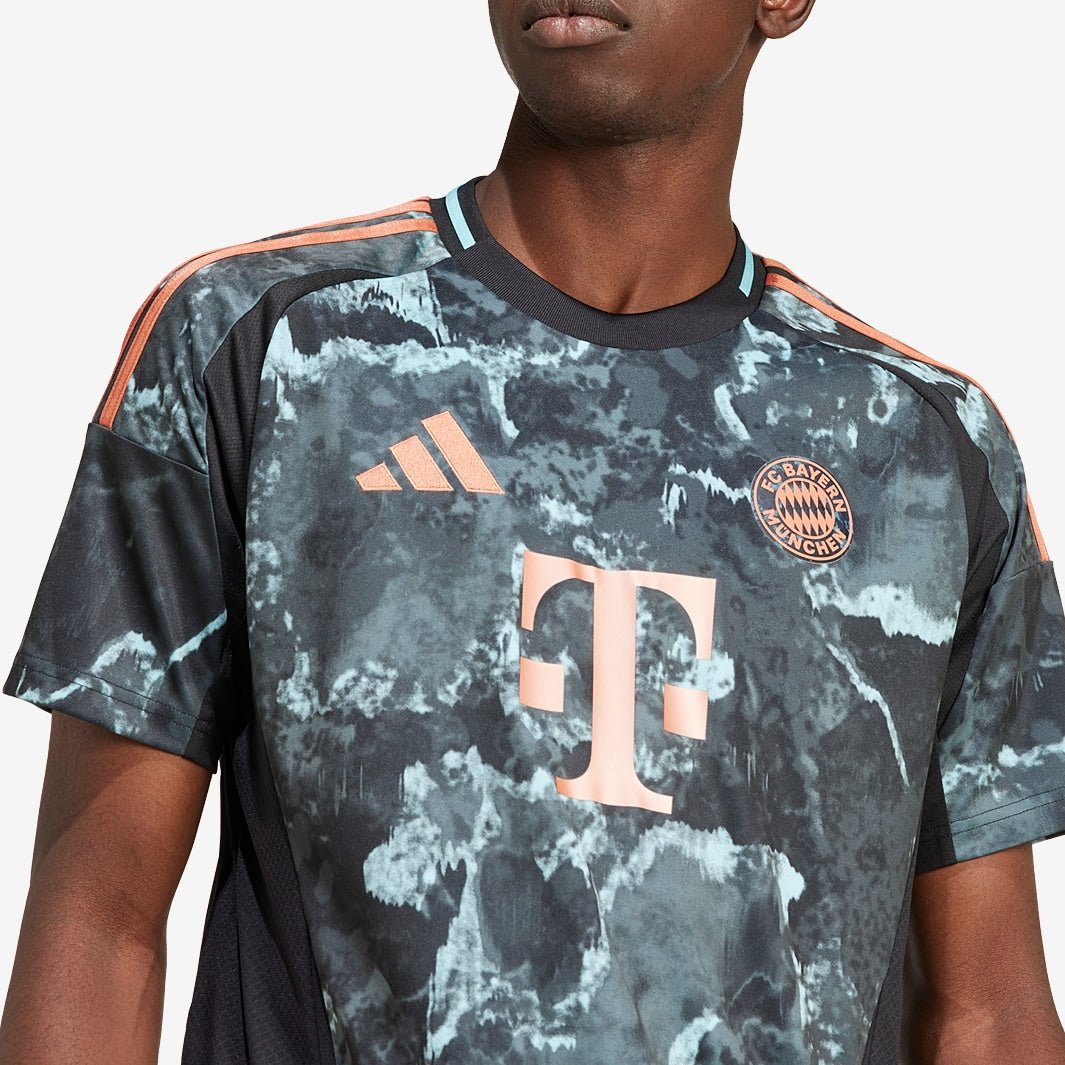 Camisa adidas Bayern de Munique 2024/25 II Torcedor Camisa adidas Bayern de Munique 2024/25 II Torcedor