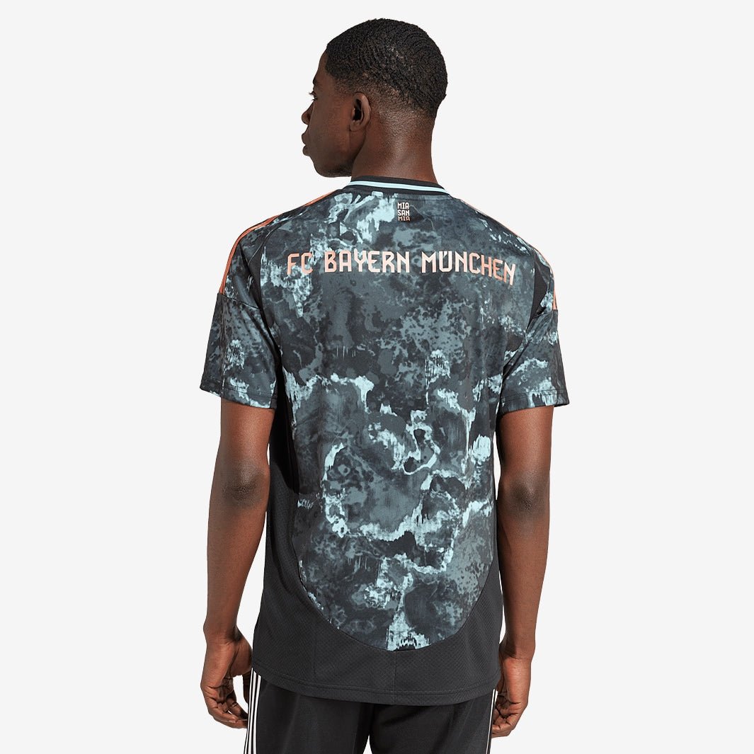 Camisa adidas Bayern de Munique 2024/25 II Torcedor Camisa adidas Bayern de Munique 2024/25 II Torcedor