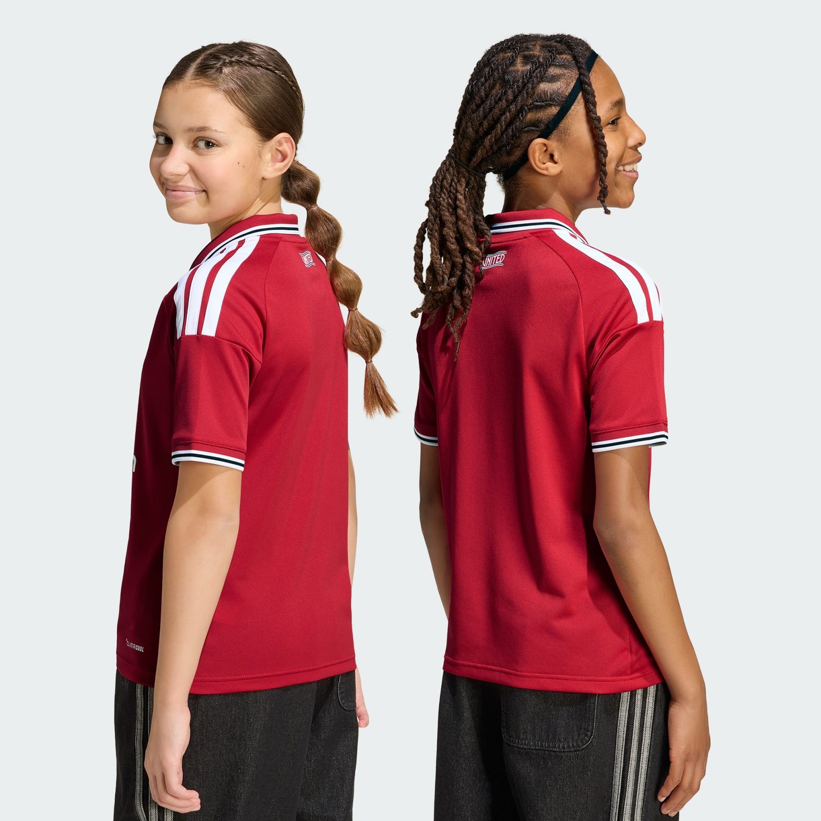 Conjunto Infantil Adidas Manchester United 2026/27 I Conjunto Infantil Adidas Manchester United 2026/27 I