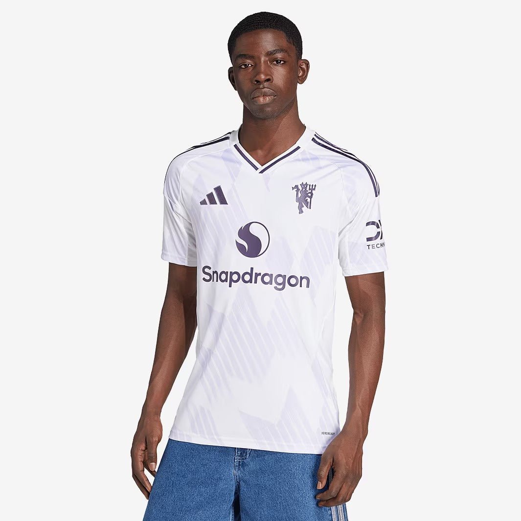 Camisa adidas Manchester United 2025/26 II Torcedor Camisa adidas Manchester United 2025/26 II Torcedor