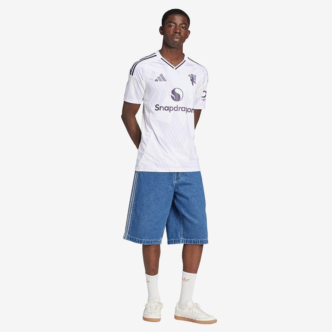 Camisa adidas Manchester United 2025/26 II Torcedor Camisa adidas Manchester United 2025/26 II Torcedor
