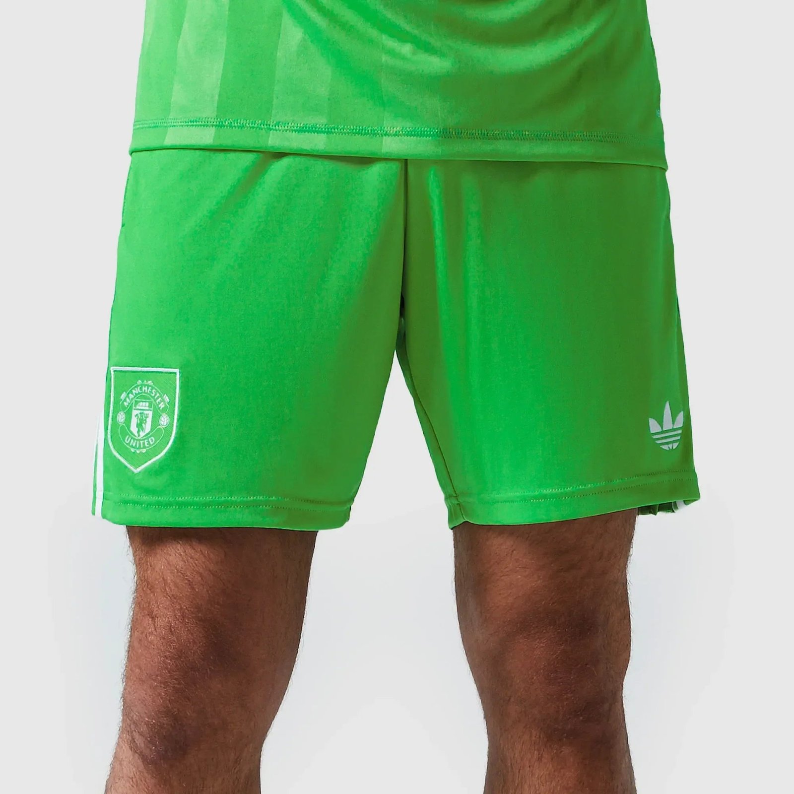 Shorts adidas Manchester United 2025/26 III Goleiro Shorts adidas Manchester United 2025/26 III Goleiro