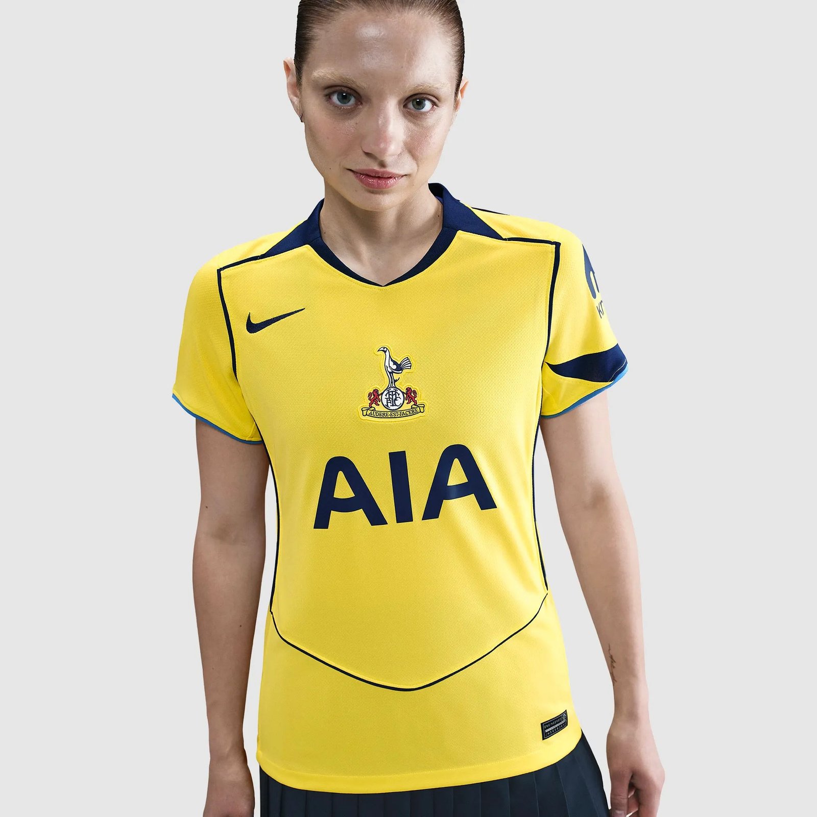 Camisa Feminina Nike Tottenham 2025/26 III Camisa Feminina Nike Tottenham 2025/26 III