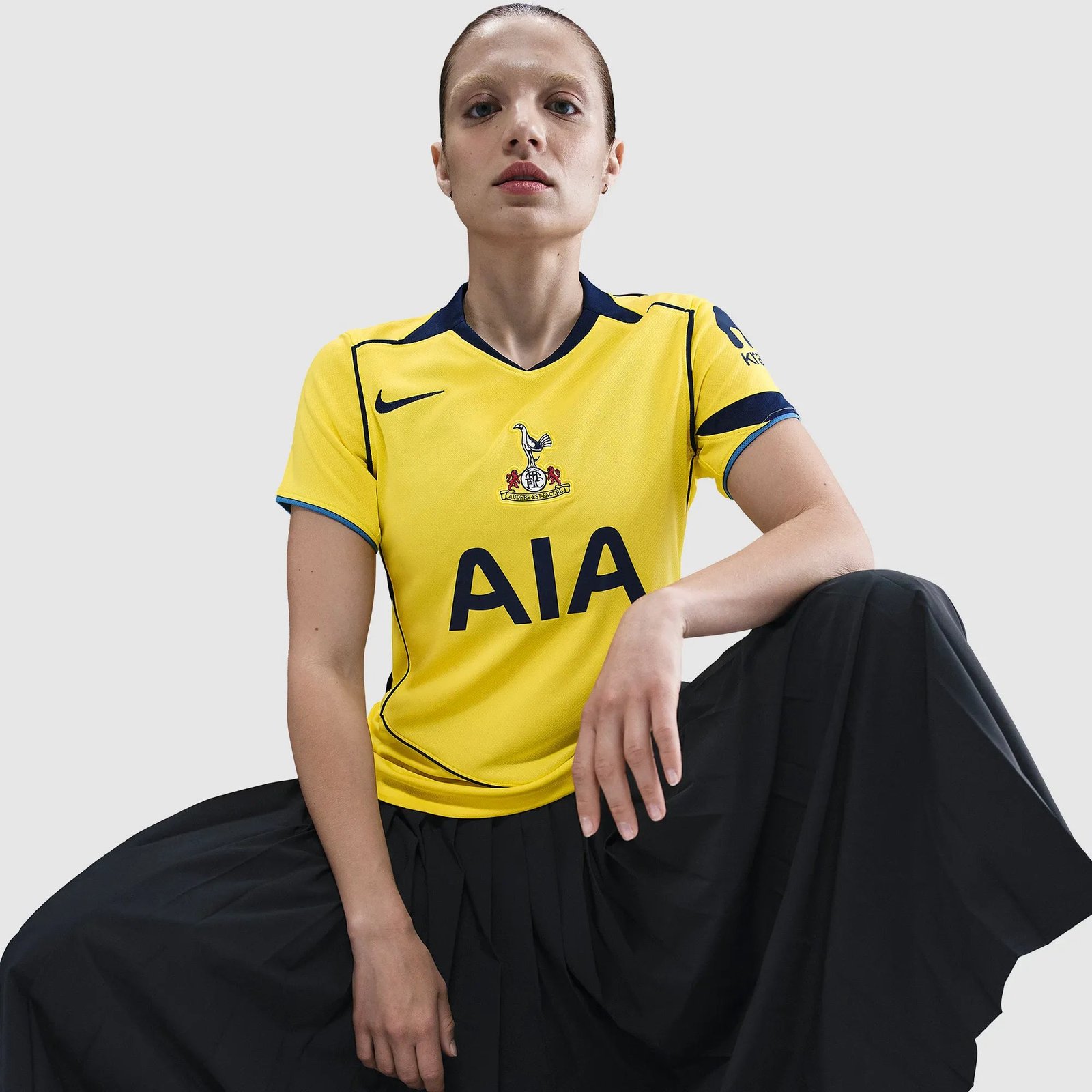 Camisa Feminina Nike Tottenham 2025/26 III Camisa Feminina Nike Tottenham 2025/26 III
