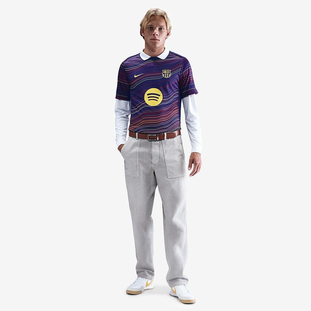 Camisa Nike Barcelona 2025/26 Pré-Jogo Camisa Nike Barcelona 2025/26 Pré-Jogo