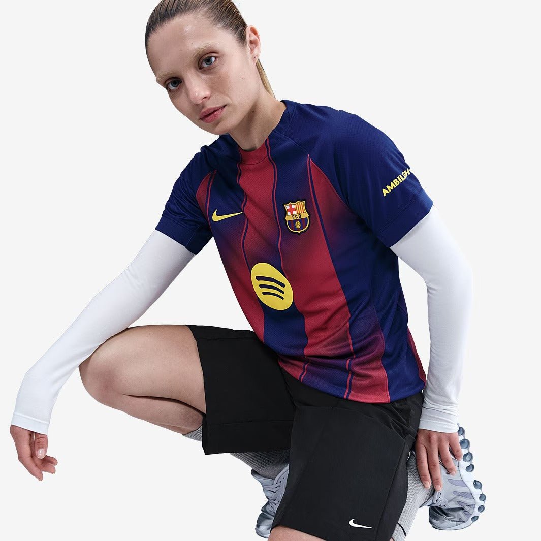 Camisa Feminina Nike Barcelona 2025/26 Torcedor Camisa Feminina Nike Barcelona 2025/26 Torcedor