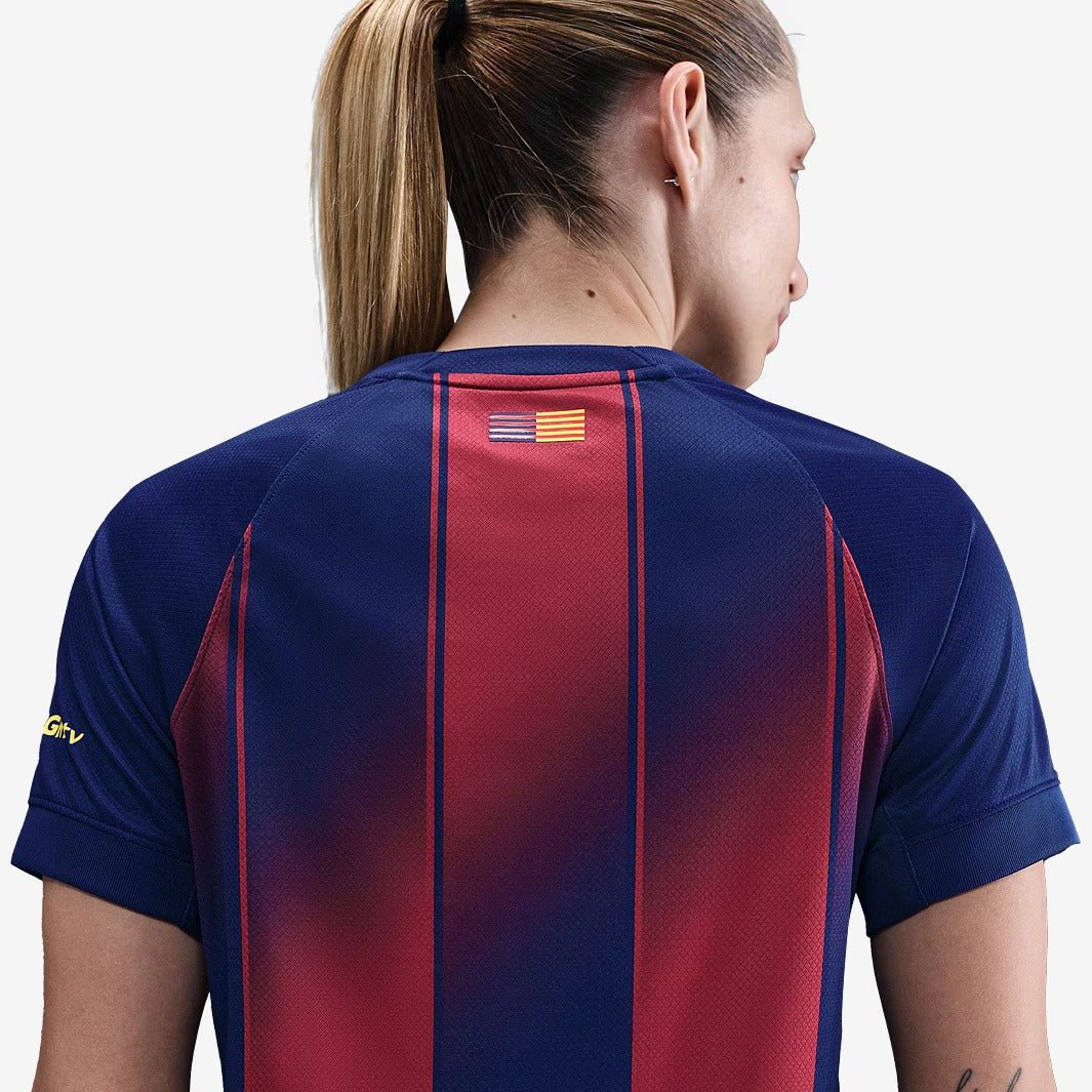Camisa Feminina Nike Barcelona 2025/26 Torcedor Camisa Feminina Nike Barcelona 2025/26 Torcedor